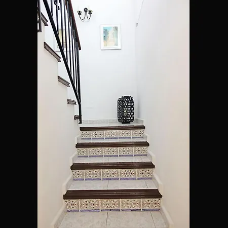 Palmas 15b, Oasis De Capistrano * نيرخا