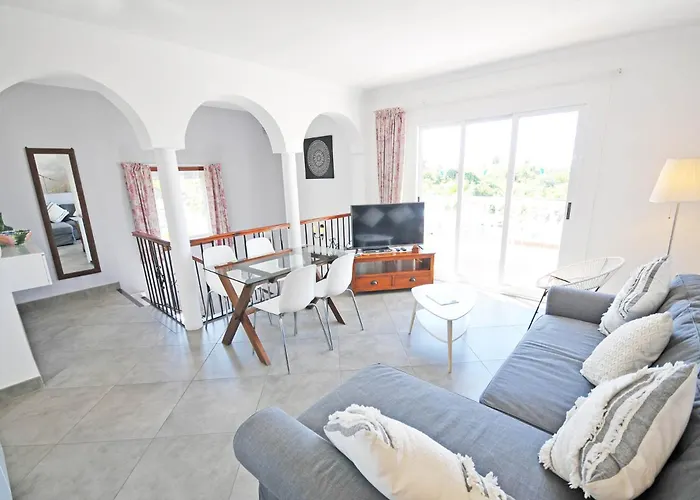 Feriehus Palmas 15b, Oasis De Capistrano Nerja
